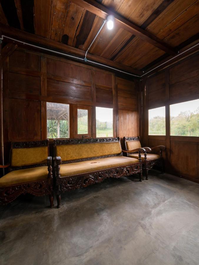 Villa Watu Kodok - Villa Located Close To The Beach Baron Exterior photo